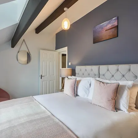 Host & - Emerald Hideaway Apartman