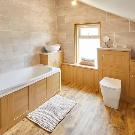 Host & - Emerald Hideaway Saltburn-by-the-Sea