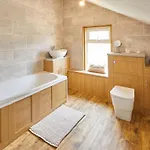Host & - Emerald Hideaway سولتبرن باي ذا سي