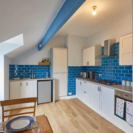 Host & - Emerald Hideaway Apartament *
