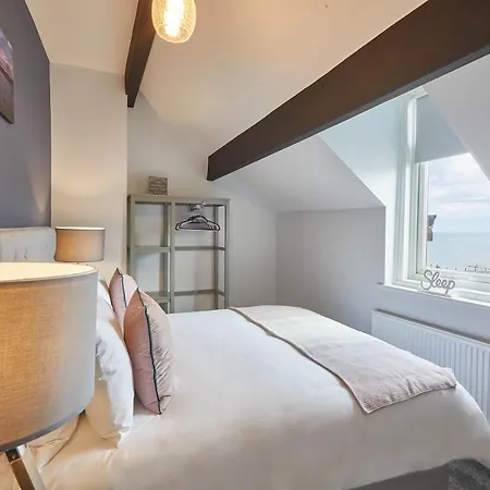 Apartament Host & - Emerald Hideaway