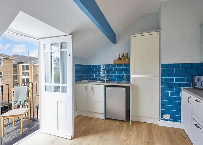 Apartment Host & - Emerald Hideaway Saltburn-by-the-Sea